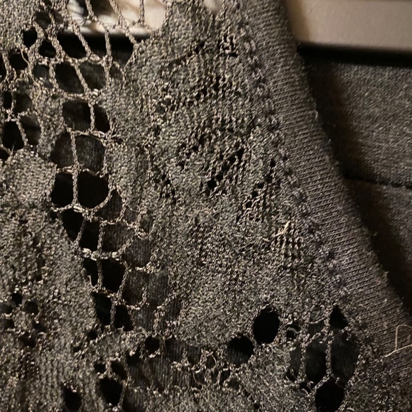 Black lace collar tank - Picture 2 of 8